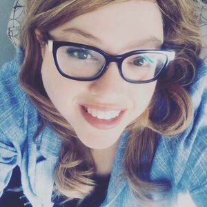 Meet your Posher, Aviva